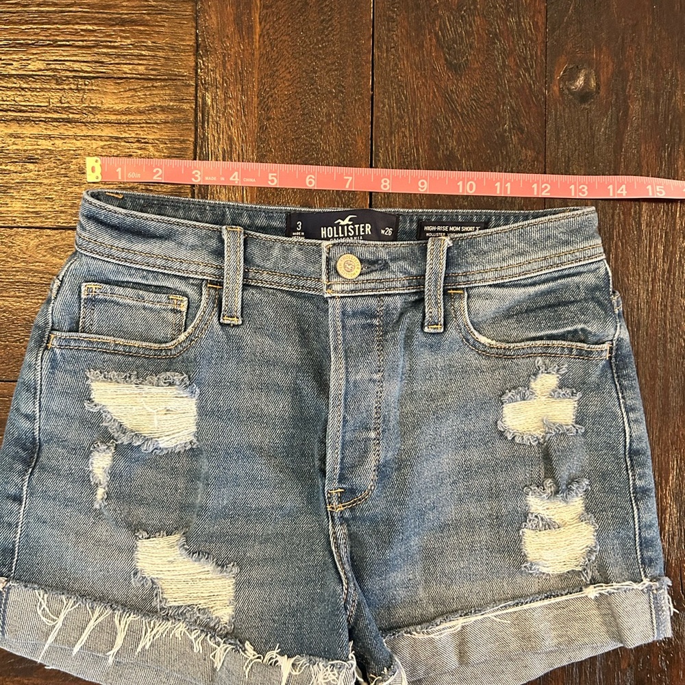 Hollister High-Rise Mom Short Vintage Stretch Denim Shorts - 3in - Picture 7 of 9